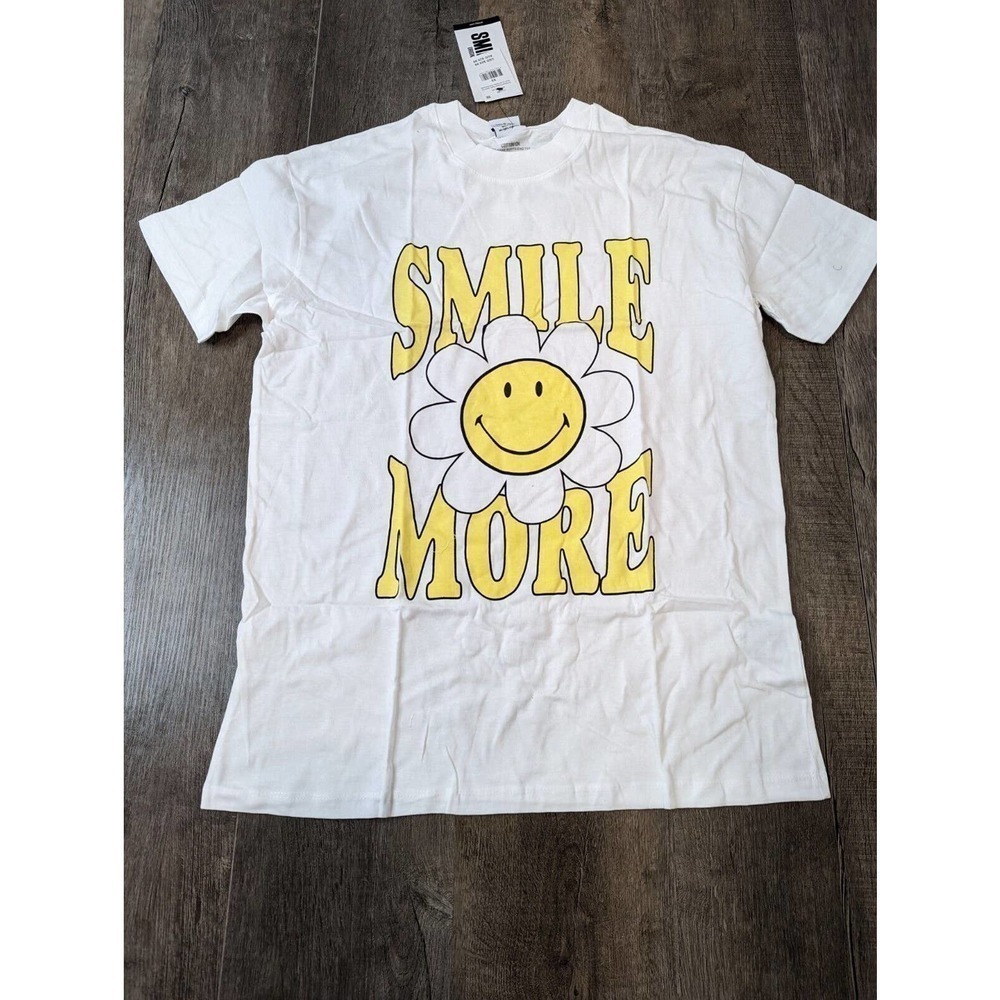 NWT Cotton On Smile More Relaxed Boyfriend Fit Graphic T Shirt XS Women's White